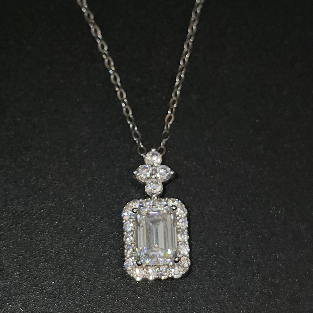 2ctw Moissanite Silver Pendant Necklace - Picture 3 of 7